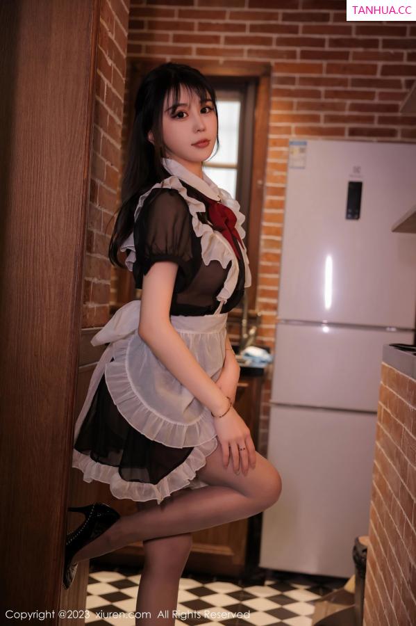 tina_甜仔  [XiuRen]高清写真图 2023.02.23 No.6310 tina_甜仔 女仆服美臀第7张图片